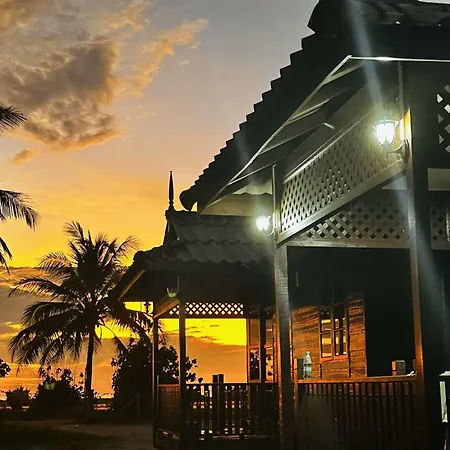 Haura Homestay Seberang Takir Bbq Kuala Terengganu Exterior photo